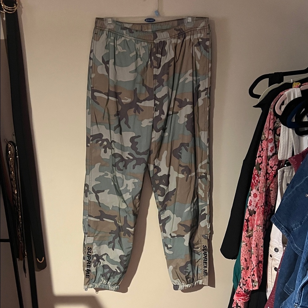 Supreme Men's Camouflage Cargo Pants